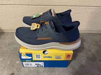 Size 10.5 Men’s Skechers Casual Shoes