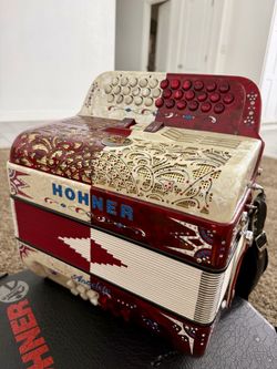 Acordeón Hohner tono de (FA) Gabbanelli