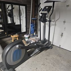 Gym elliptical machine