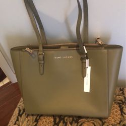 Marc Jacobs Leather Tote .New W/tag