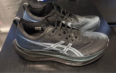 ASICS Megablast