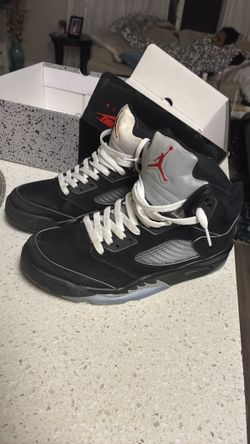 Jordan 5 Metallics Slightly used size 8.5 WITH BOX