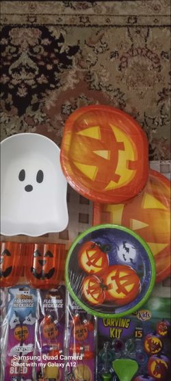 New Unopened Sealed All Kind Of Halloween Decorations And Supplies So You Don't Have To Buy Them Next Year All For $20 Check Out All Pictures 