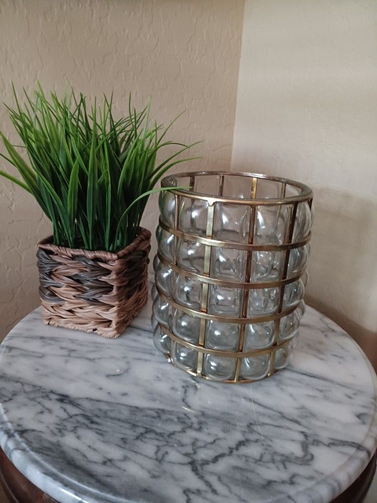 $14 Pottery Barn Gold Trim Bubble Glass Candle Holder/Vase
7"x 5 1/2".