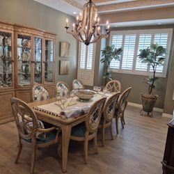 Fabulous 👌  Formal Dining Room SET
