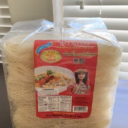 Rice Noodles Family Pack 2.2 lb $6