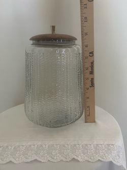 Glass jar
