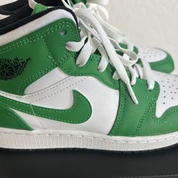 Air Jordan 1 Mid Shoes Green 