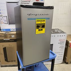 Frigidaire 3.2 Cu. Ft. Compact Refrigerator, Platinum