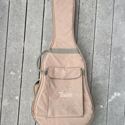 Taylor acoustic guitar bag