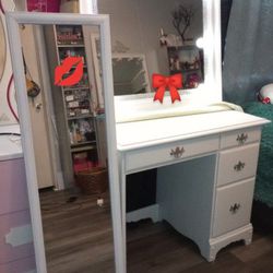 Vanity Desk Mirror And Large Mirror Great Condition 