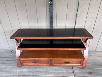 Entertainment center/ TV stand