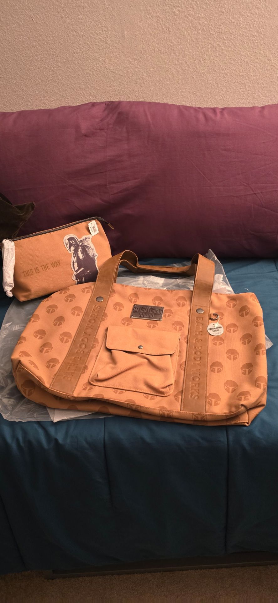 BB&W- Mandalorian Mythosaur Messenger bag and dopp kit
