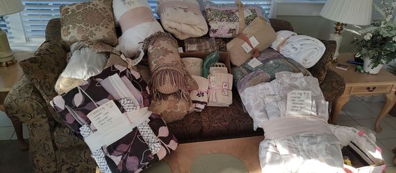 Assorted Linens, bedding towels