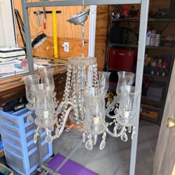 Glass Chandelier unknown age Pick up in Deer Park 77536