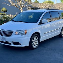 2016 Chrysler Town & Country