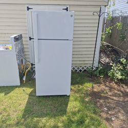 Ge Refrigerator 