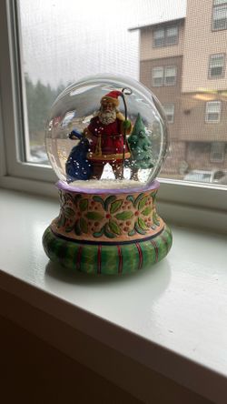 Musical Santa Snow Globe