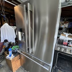 Frigidaire Professional Refridgetator