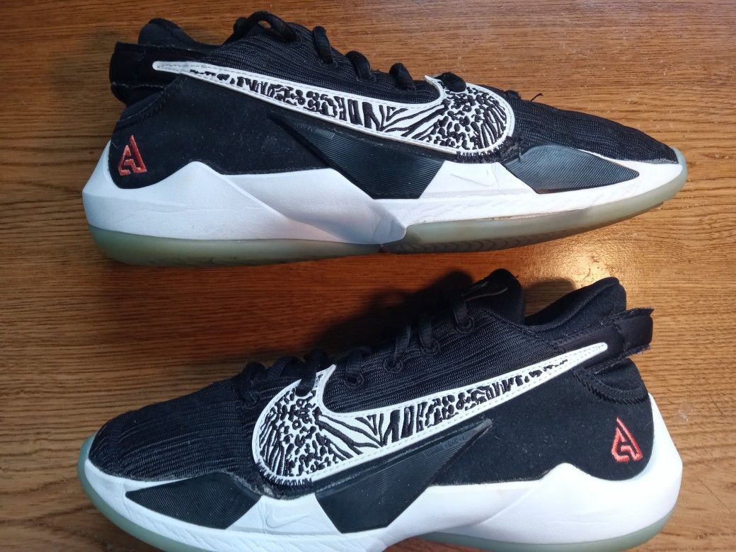 Boys Nike Shoes Sz 7y Good Condition