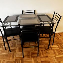 Glass Dining Table with 4 Chairs & Placemats