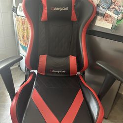 Dark echo gaming chair - Donation accepted