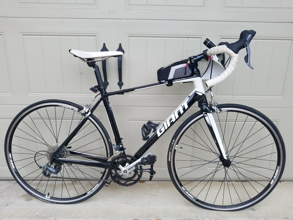 Giant Road Bike