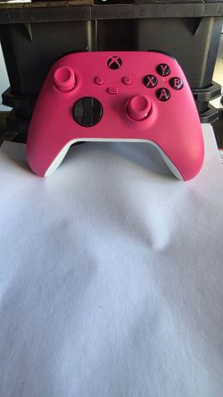 Xbox hot pink contrroller