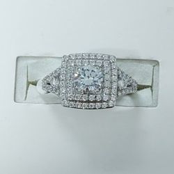 Double Halo White Round Diamond Simulant Ring (NWT)