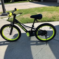 Joystar Neo 18” Kids Bike