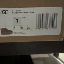 Women’s  UGGS