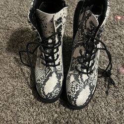 Boots Size 8 (Madden Girl)