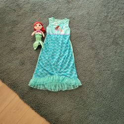 DISNEY LITTLE MERMAID NIGHTGOWN SZ 8 KIDS AND DISNEY PLUSH DOLL SEE DESCRIPTION 