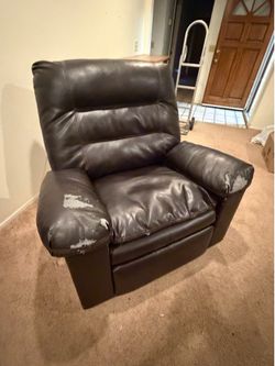 Brown Faux Leather Recliner Chair – Comfortable & Fully Functional