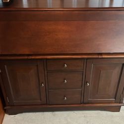 Cherry Classic Hutch