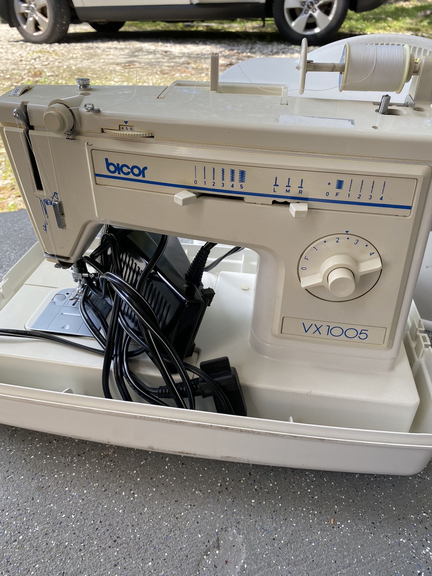 Bicor Vx1005 Sewing Machine With Case for Sale in New Port Richey, FL