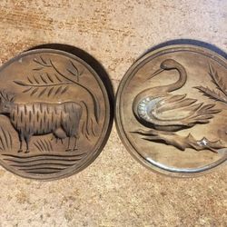 Lot Of Two Vintage Sexton Cow And Swan Cast Metal Round Wall Hanging Plaque 5.5 In