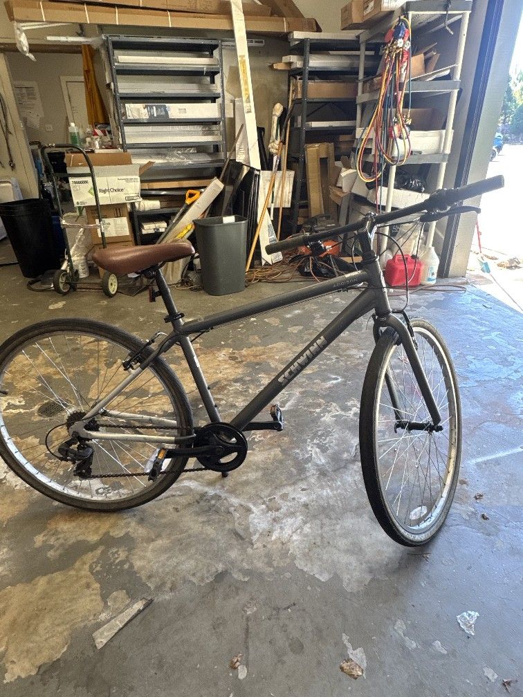 Bike/ Schwinn Addison 