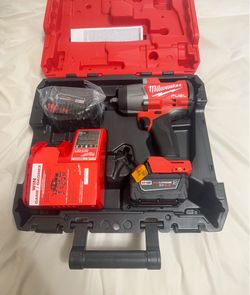 Milwaukee M18 High Torque Impact Wrench with Friction Ring Kit, 1/2in. Drive, 18 Volts,
