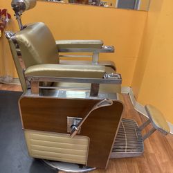 Forever Lasting Antique Barber Chair For Sell