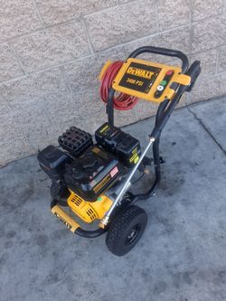 DEWALT GAS PRESSURE WASHER 3400 PSI