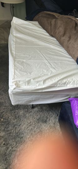 Twin Memory foam mattress with protective cover
