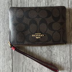 Wristlet 