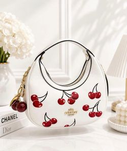 Half Moon CC Bag 🍒💖
