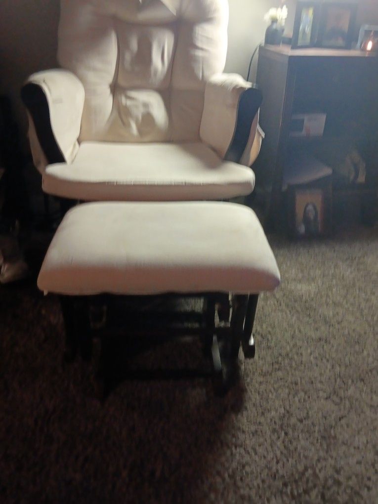 Nursey Rocking Chair (New) $75 Obo