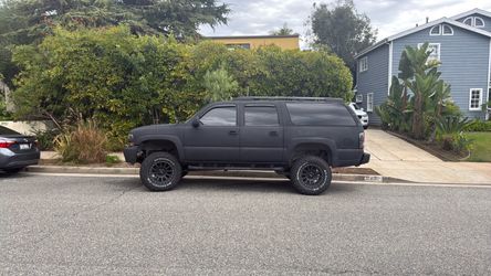 Suburban 2001
