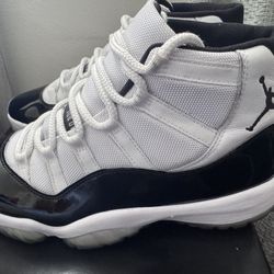 Air Jordan 11 Concord