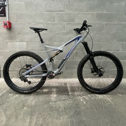 Specialized Stumpjumper Comp XL Carbon Fiber Hydraulic Brakes 27.5 MTB