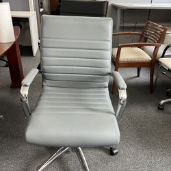 New Gray Office Chair