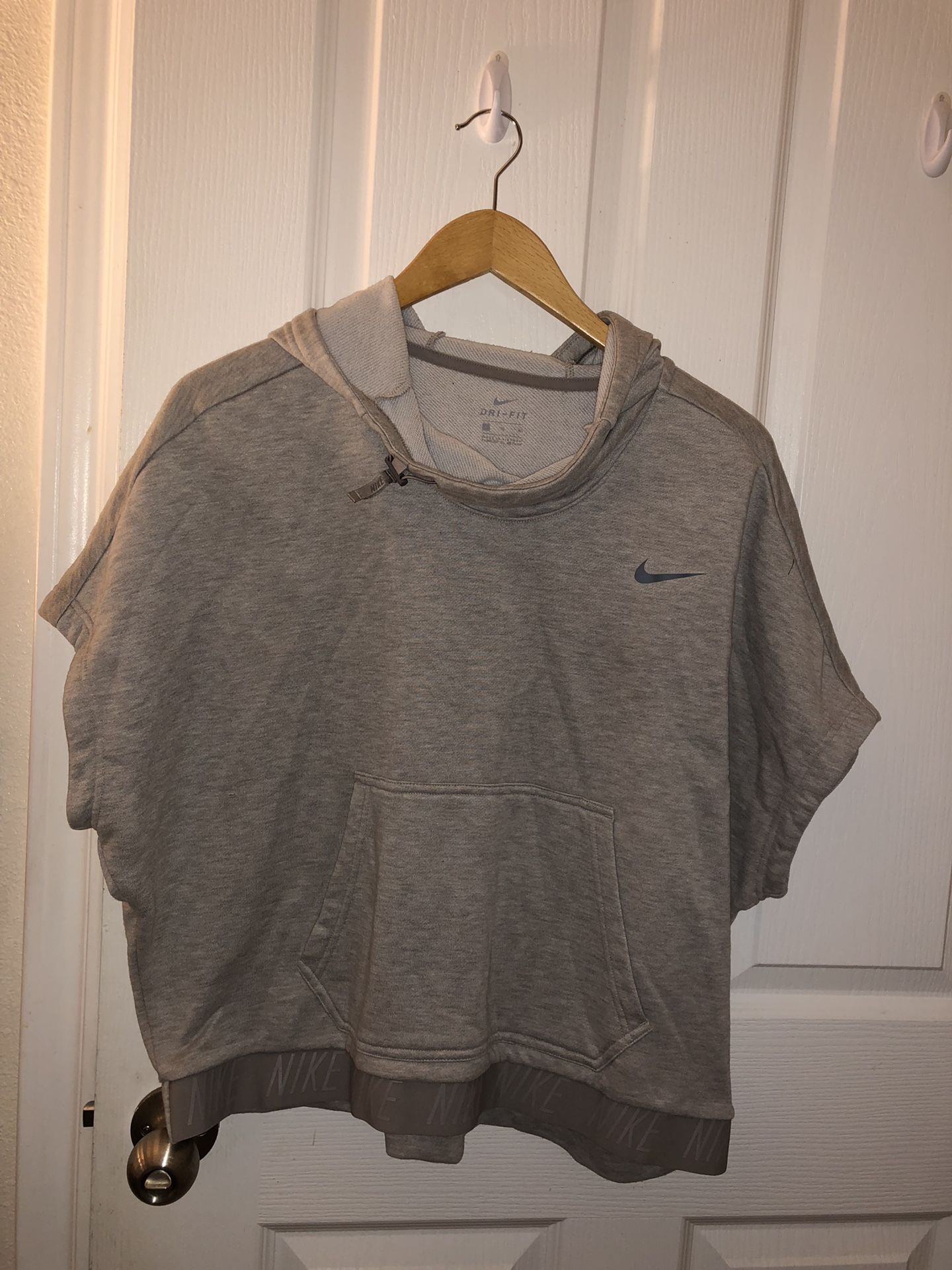 Women’s Nike DRI-FIT (XL)